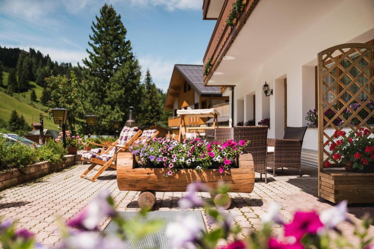 אראבה Laguscei Dolomites Mountain Hotel מראה חיצוני תמונה
