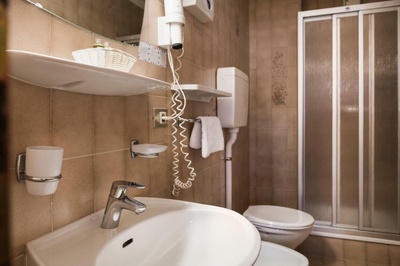אראבה Laguscei Dolomites Mountain Hotel חדר תמונה