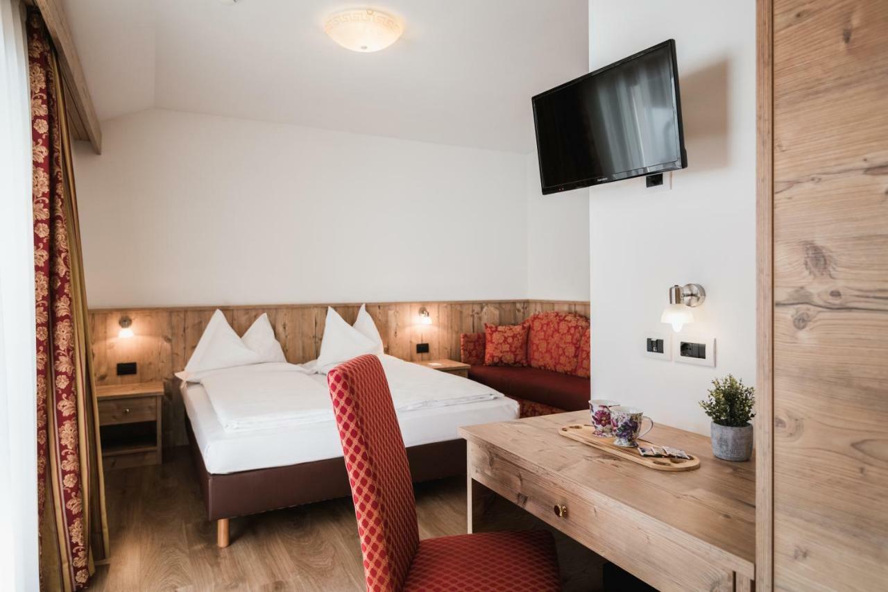 אראבה Laguscei Dolomites Mountain Hotel חדר תמונה